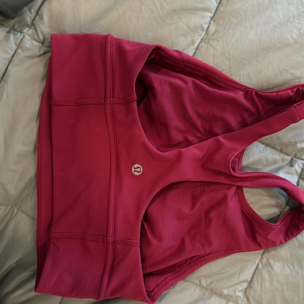 Lululemon size 4 workout top only worn once